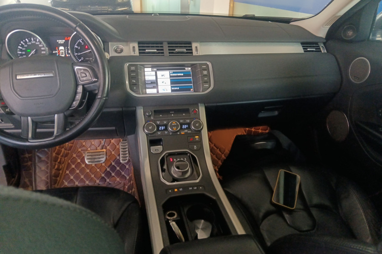 路虎 揽胜极光(进口) 2014款 2.0T 5门耀真版局部细节16