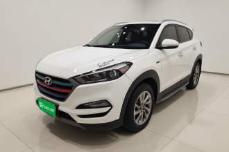 现代 途胜 2015款 1.6T 双离合两驱智能型