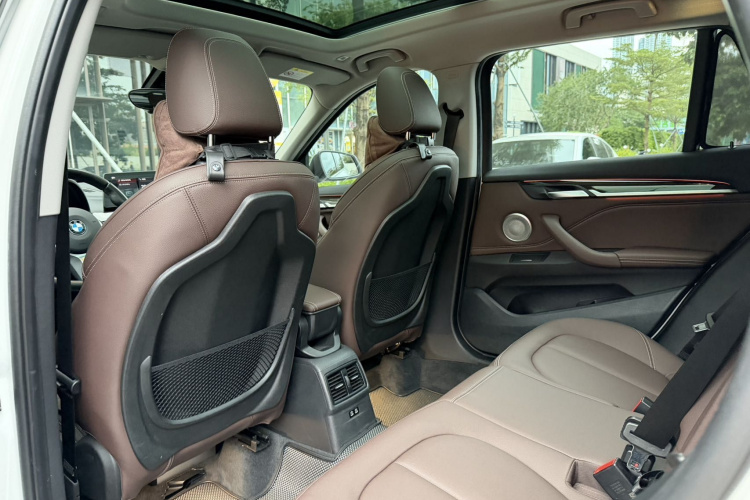 宝马X1 2022款 xDrive25Li 尊享型中控内饰21