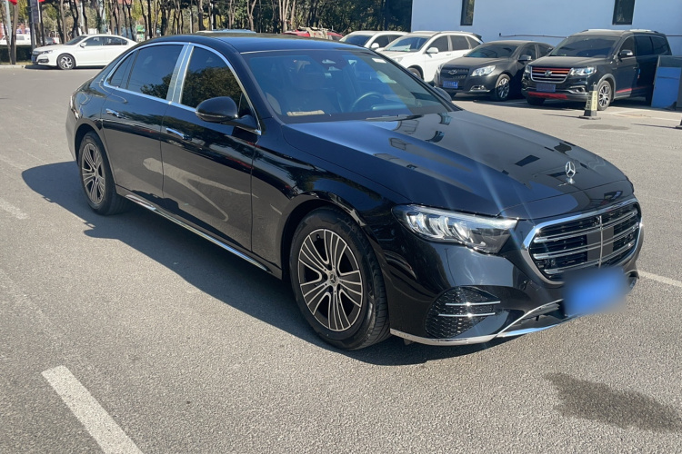 奔驰E级 2024款 改款 E 260 L车身外观6002