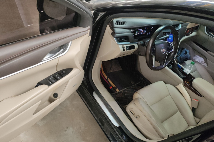 凯迪拉克XTS 2014款 28T 舒适型中控内饰7003