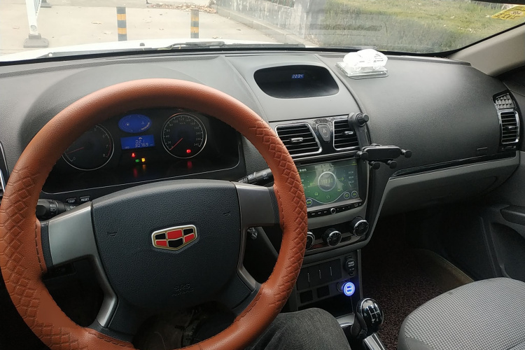 吉利汽车 经典帝豪 2013款 三厢 1.5L 手动进取型中控内饰12