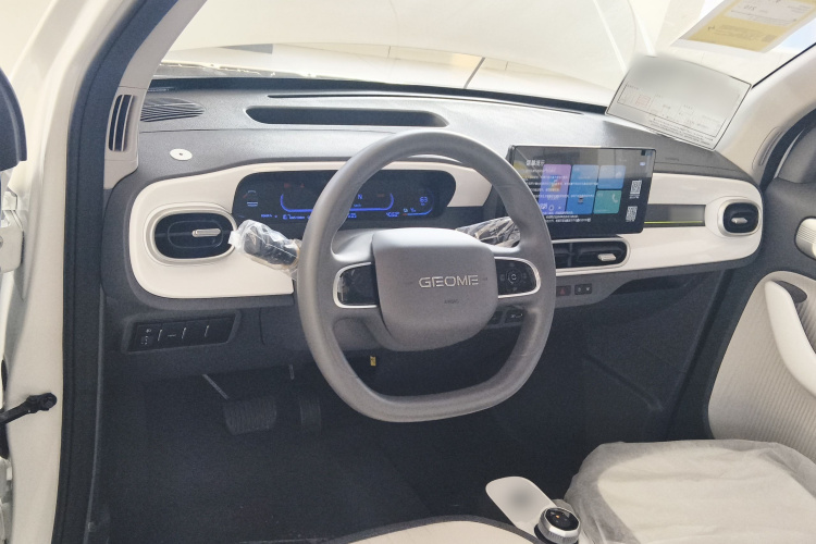 吉利银河 熊猫 2025款 210km 元气熊中控内饰12