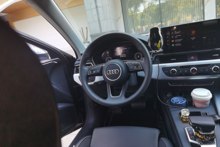 奥迪A4L 2020款 40 TFSI 时尚动感型局部细节13