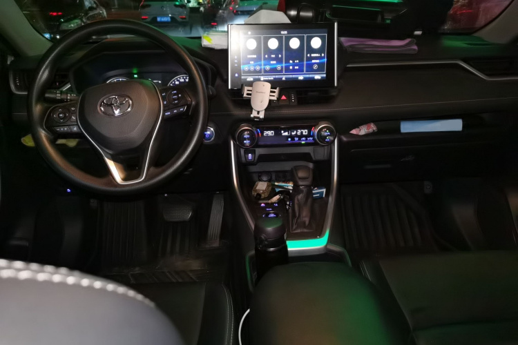 丰田 威兰达 2020款 双擎 2.5L E-CVT四驱豪华版中控内饰12