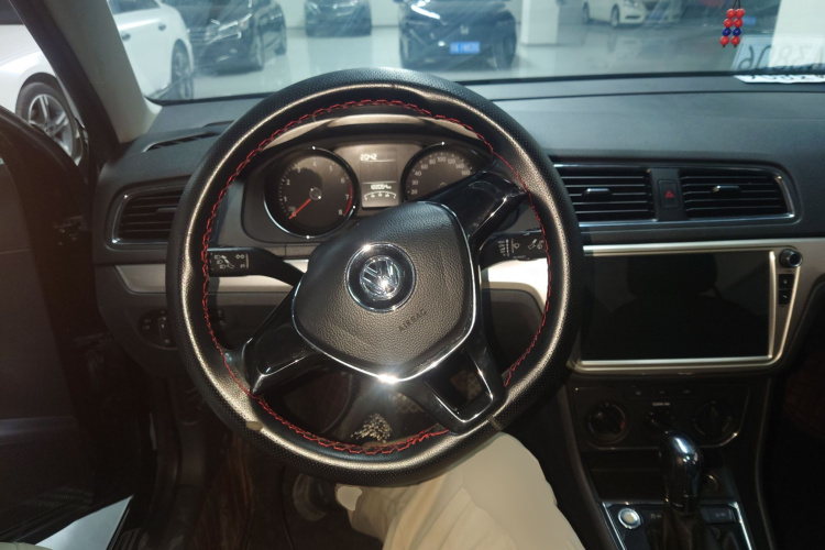 大众 朗逸 2015款 1.6L 自动舒适版中控内饰13