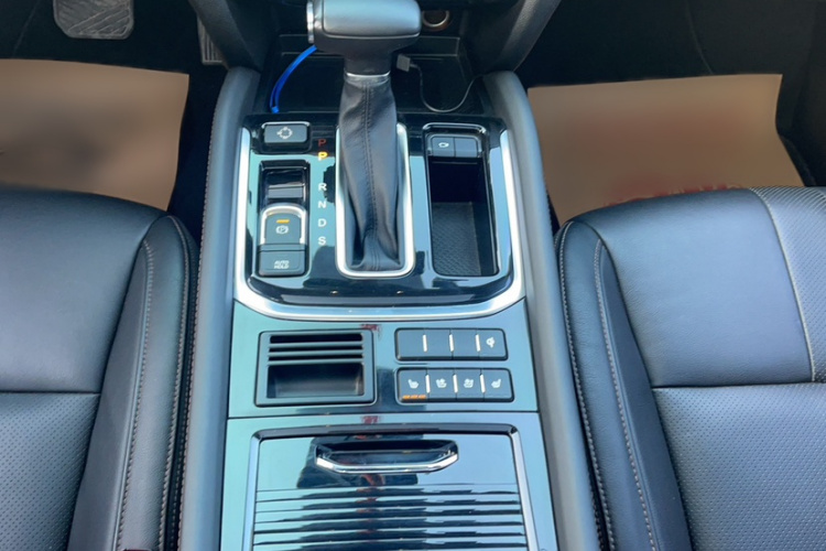 广汽传祺 传祺GS7 2019款 390T 两驱豪华智联型局部细节18