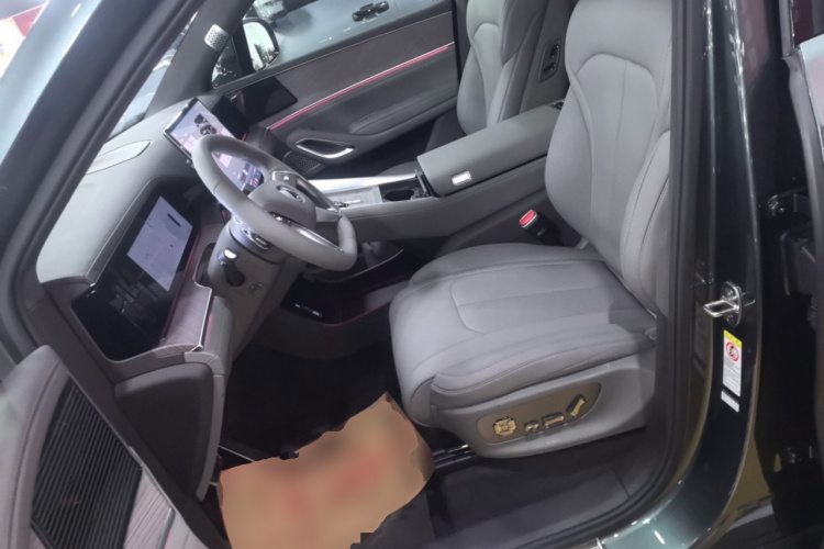 腾势N9 2025款 旗舰型中控内饰19