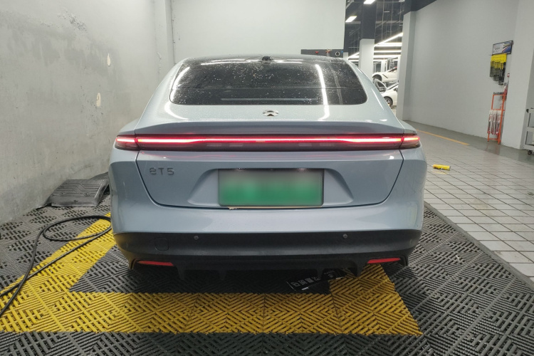 蔚来ET5 2022款 75kWh车身外观6004