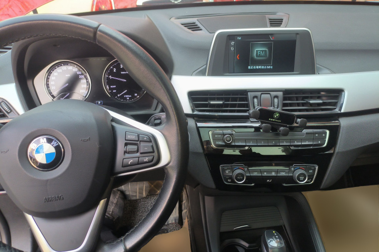 宝马X1 2019款 sDrive20Li 领先型中控内饰12