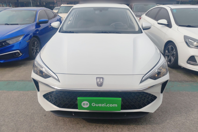 荣威i5 2023款 1.5L 手动舒享版车身外观2