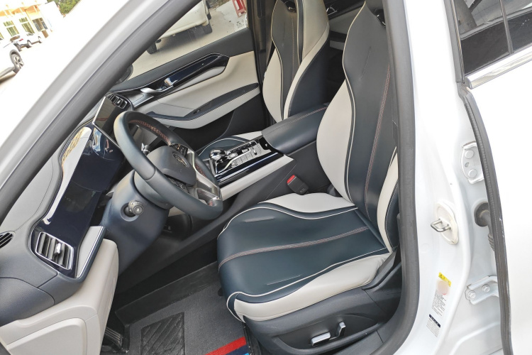 比亚迪 秦PLUS 2021款 EV 500KM 尊贵型中控内饰19