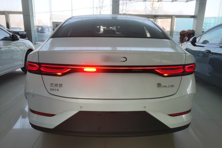 比亚迪 秦PLUS 2025款 DM-i 智驾版 55KM领先型车身外观6