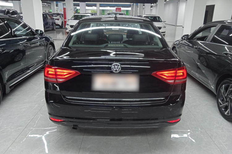 大众 朗逸 2017款 1.6L 自动舒适版车身外观6