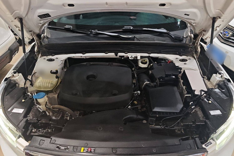 沃尔沃XC40 2020款 T4 四驱智远豪华版机舱底盘24