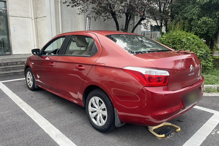 雪铁龙 爱丽舍 2014款 1.6L 手动时尚型车身外观6002