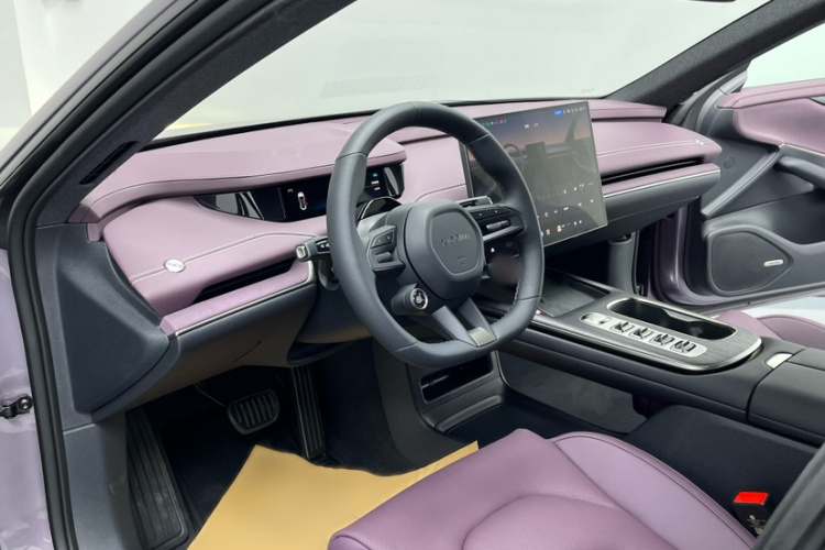 小米汽车 小米SU7 2024款 后驱超长续航高阶智驾Pro版中控内饰7004