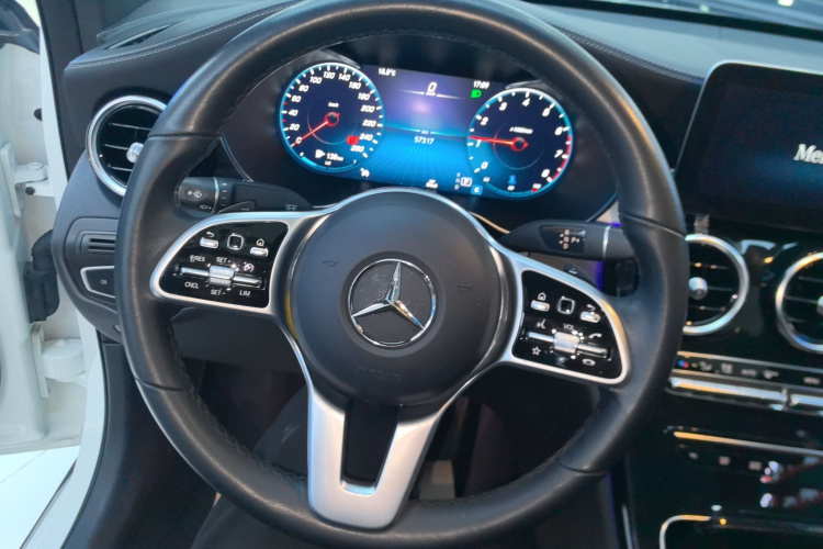 奔驰GLC轿跑 2022款 改款 GLC 260 4MATIC 轿跑SUV中控内饰13