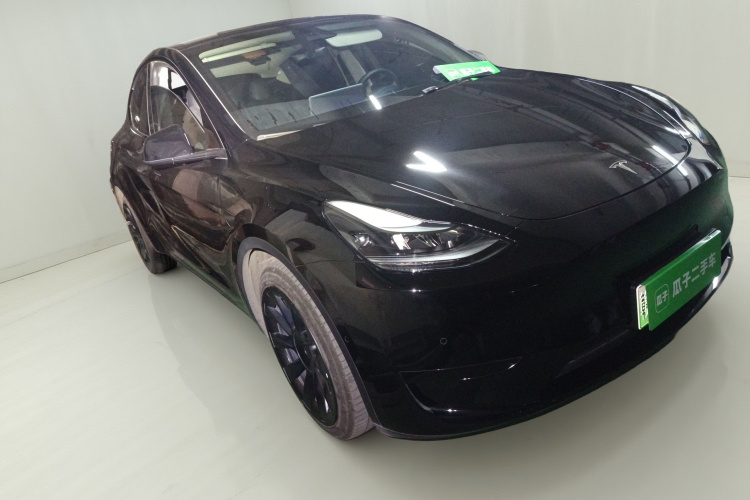 特斯拉 Model Y 2022款 后轮驱动版车身外观3