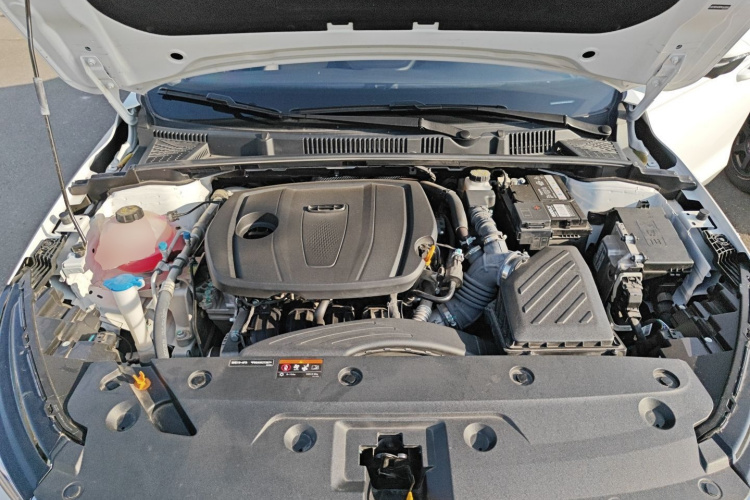 吉利汽车 帝豪 2023款 第4代冠军版 1.5L CVT尊贵型机舱底盘24