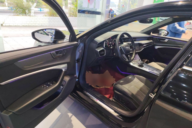 奥迪A6L 2020款 45 TFSI 臻选动感型中控内饰20