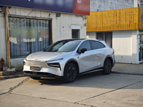 小鹏G7 2025款 702 超长续航 Ultra