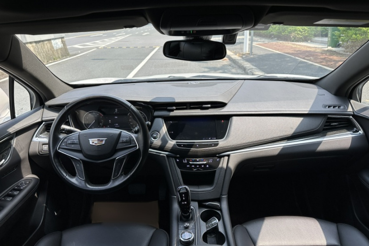 凯迪拉克XT5 2021款 28T 豪华型中控内饰7001