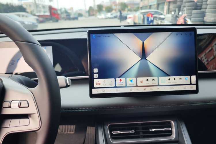 比亚迪 秦L 2026款 DM-i 128KM领先型中控内饰7005