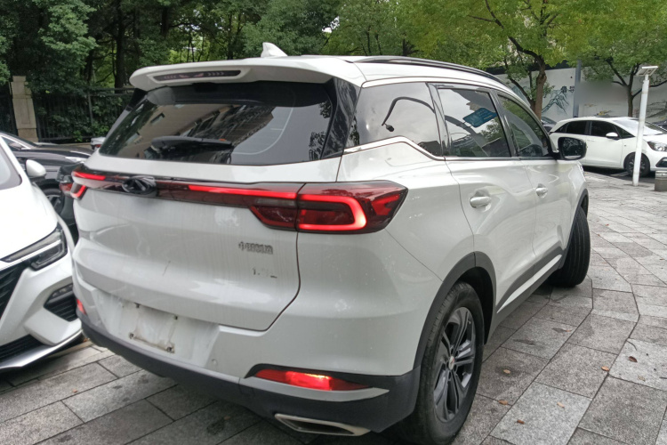 奇瑞 瑞虎7 2022款 超能版 1.6T DCT超能英雄车身外观7