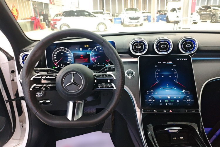 奔驰C级 2023款 改款 C 260 L 运动版中控内饰7002