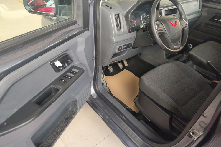 五菱汽车 五菱征途 2021款 1.5L进取型LAR中控内饰7003