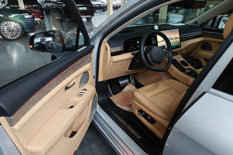 鸿蒙智行 问界M5 2022款 增程后驱标准版中控内饰20