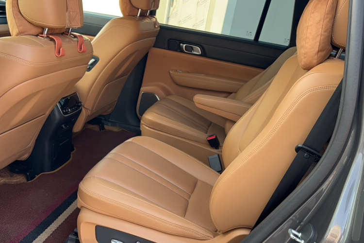 理想汽车 理想ONE 2021款 增程6座版中控内饰7004