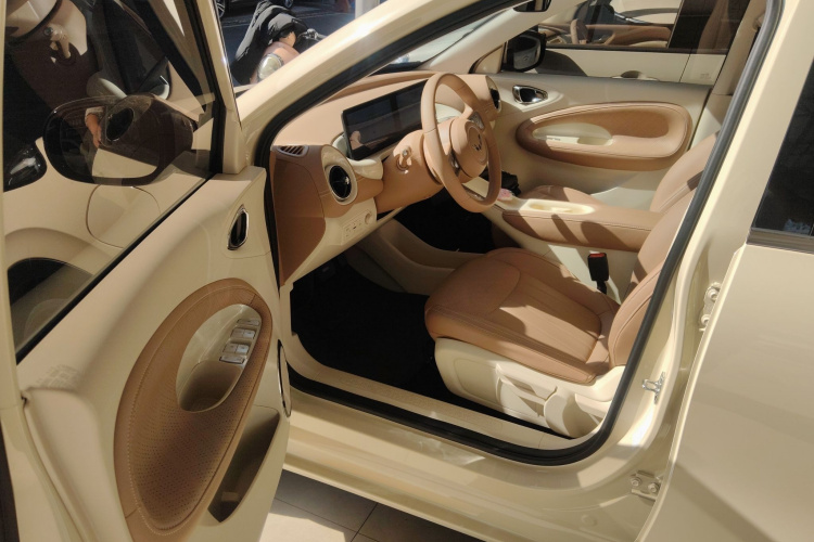 五菱汽车 五菱缤果 2025款 333km 灵犀互联款中控内饰20