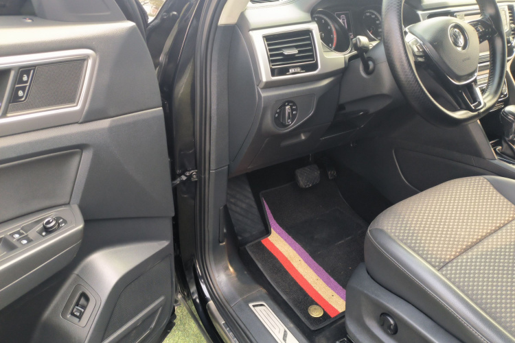 大众 途昂 2017款 380TSI 四驱舒适版中控内饰20