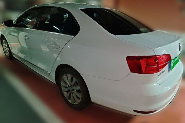 大众 速腾 2015款 1.6L 自动舒适型车身外观5