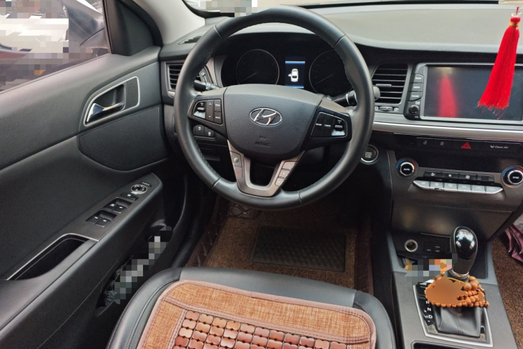 现代 名图 2017款 1.8L 自动尊贵型DLX 国V中控内饰13