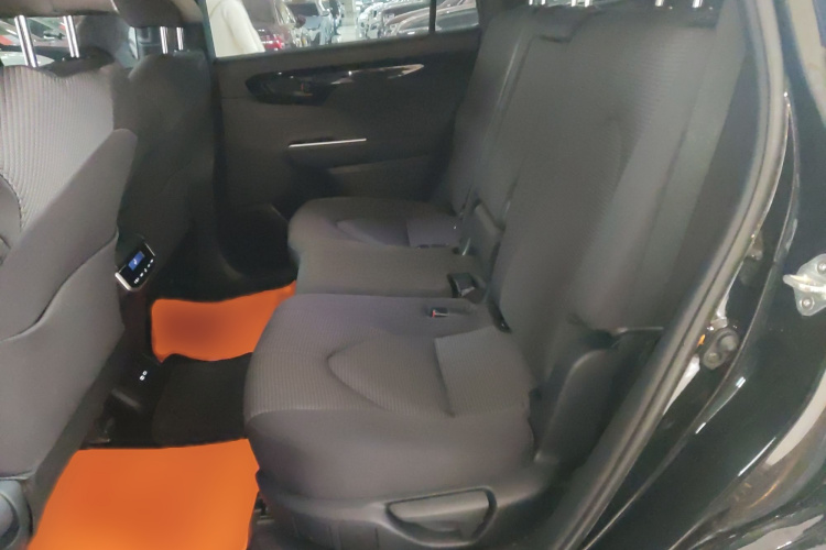 丰田 皇冠陆放 2023款 2.5L HEV两驱进取版（五座）中控内饰7004