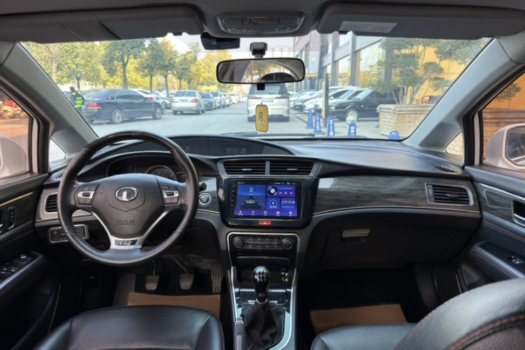 长城C50 2014款 升级版 1.5T 手动时尚型中控内饰7010