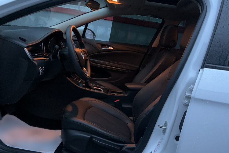 别克 威朗 2020款 20T CVT领先型局部细节19