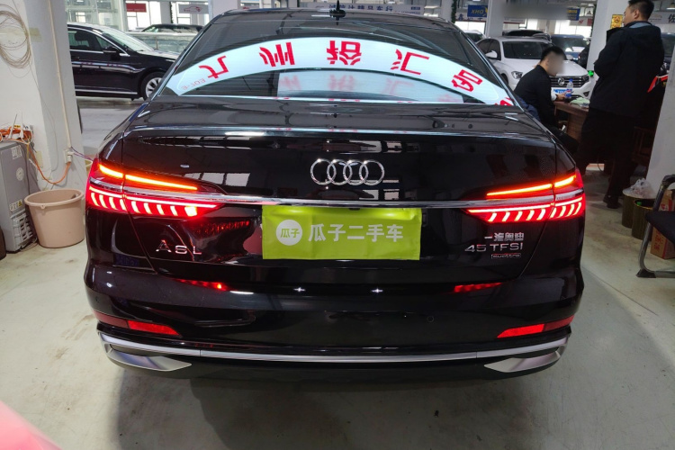 奥迪A6L 2025款 改款 45 TFSI quattro 臻选动感型车身外观6
