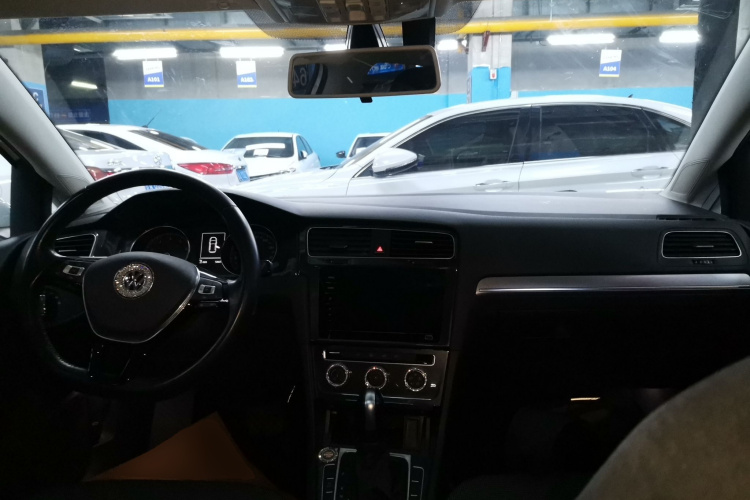 大众 高尔夫 2020款 挚爱版 280TSI DSG舒适型中控内饰7002