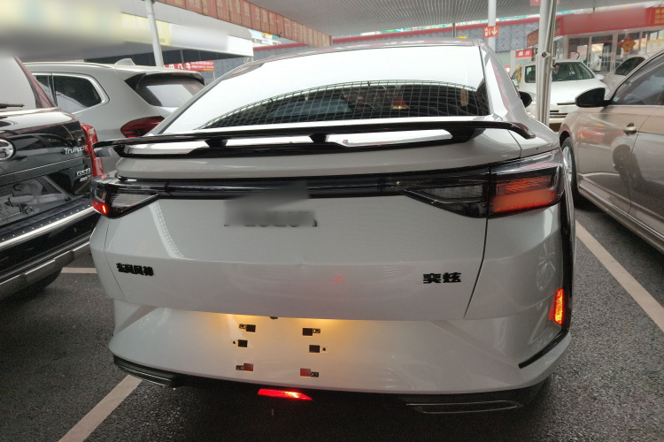 东风风神 奕炫 2024款 1.5L 自动劲速版车身外观6004