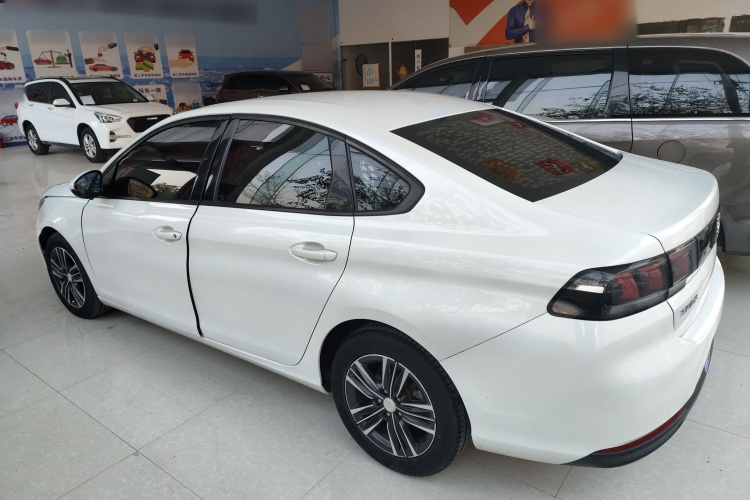 标致308 2018款 1.6L 自动时尚版车身外观4