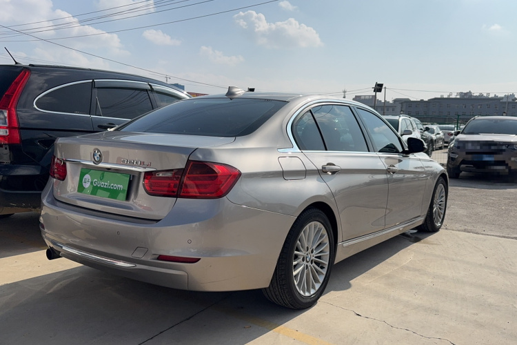 宝马3系 2015款 320Li 豪华设计套装车身外观6004