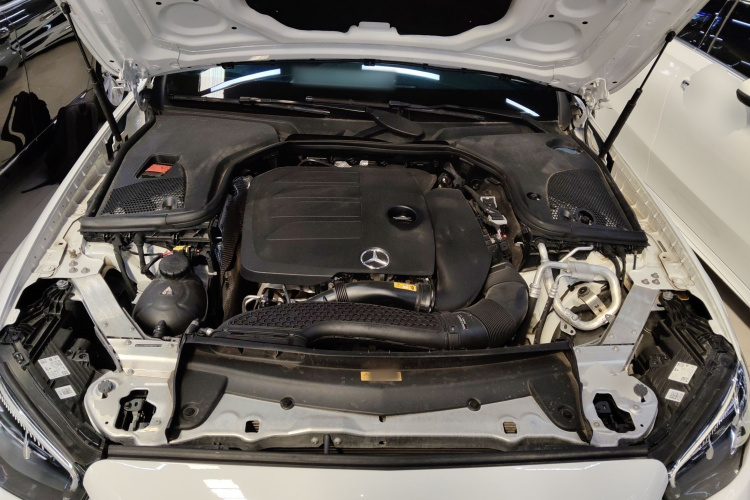 奔驰E级(进口) 2022款 E 260 时尚型运动版机舱底盘24