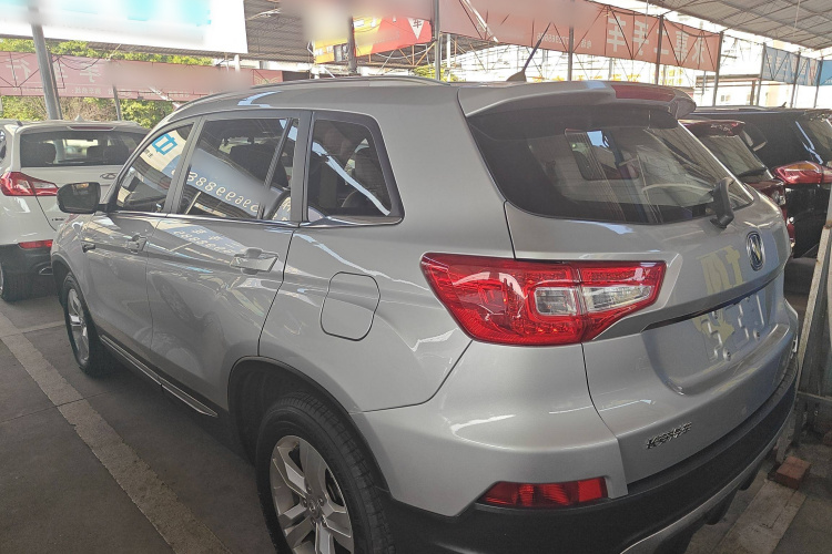 长安CS75 2014款 2.0L 手动豪华型 国V车身外观4