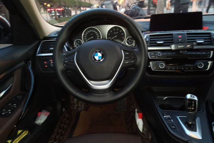 宝马3系 2019款 320Li 时尚型局部细节13