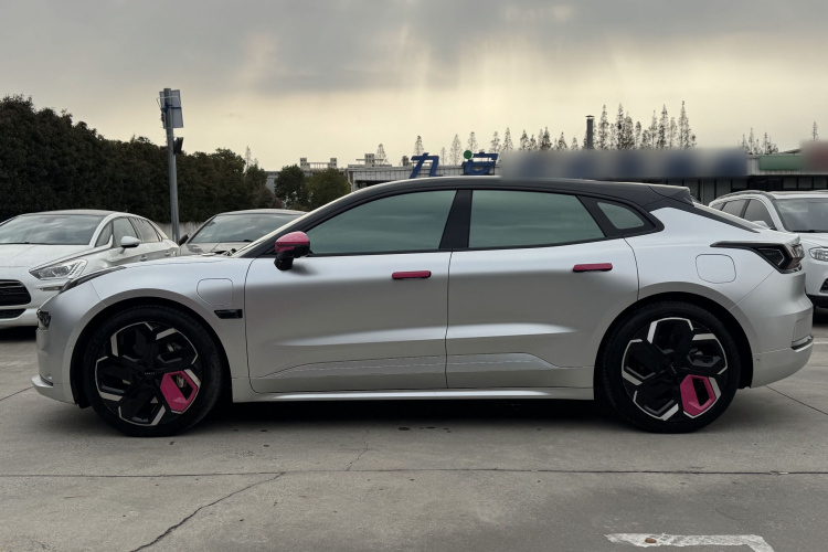 极氪001 2023款 WE版 86kWh车身外观6007