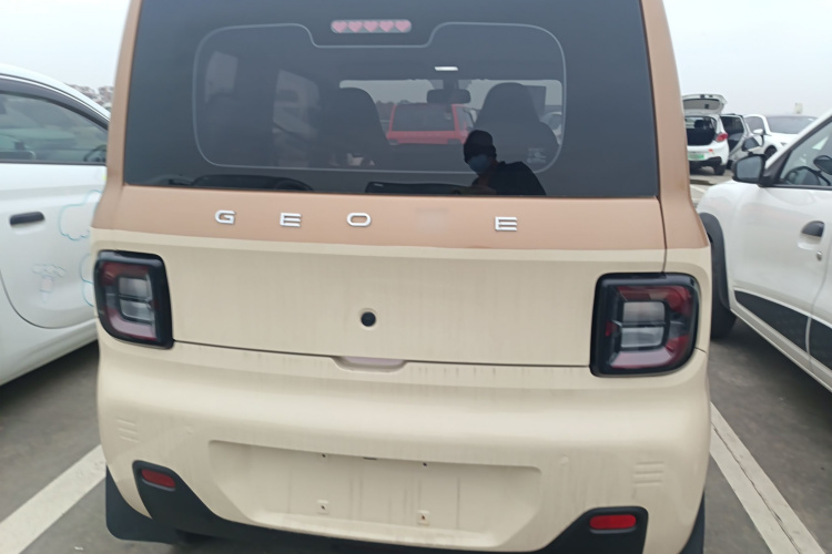 吉利银河 2023款 熊猫mini 200km 耐力熊车身外观6